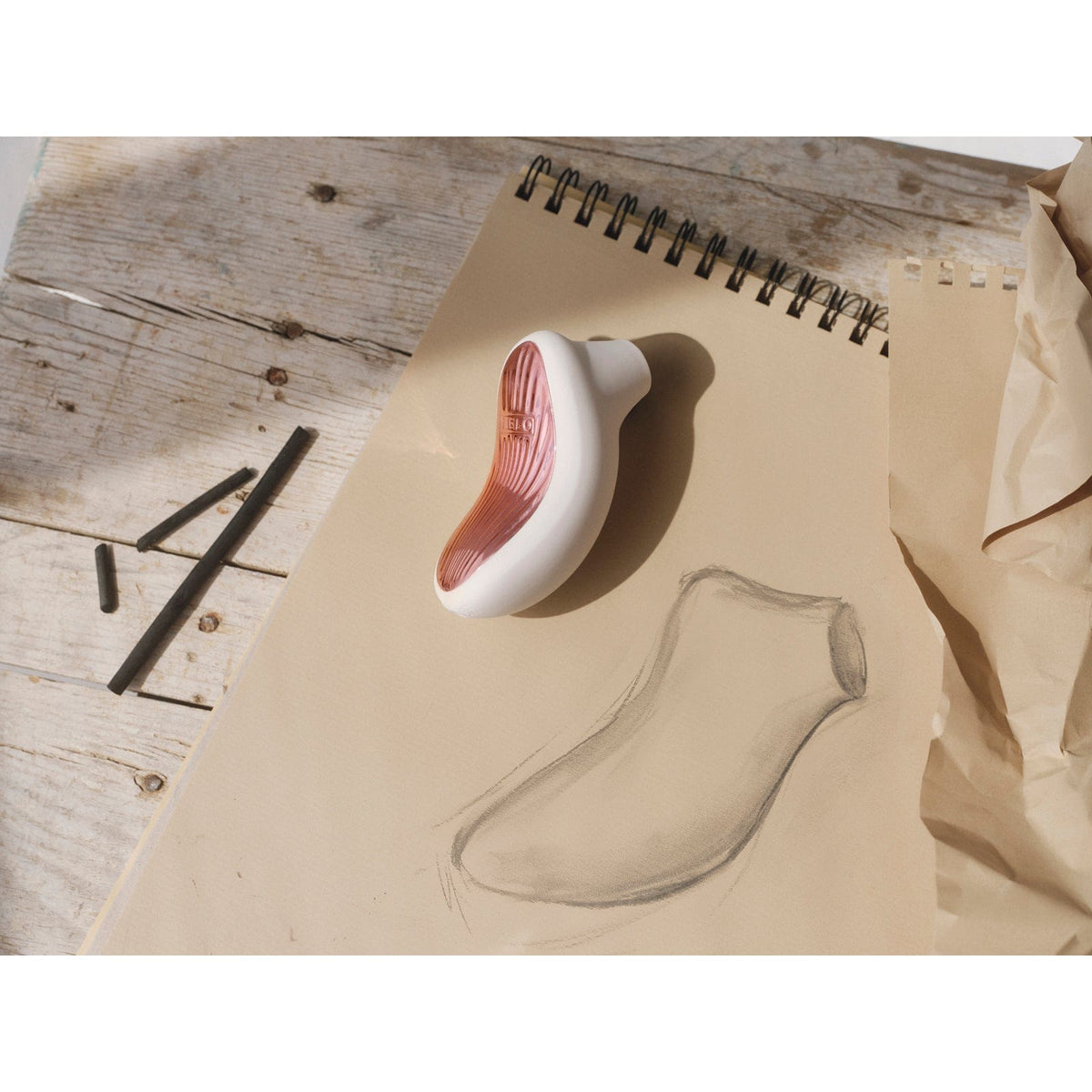 LELO - Sona 3 App-Controlled Sonic Clitoral Air Masaager CherryAffairs