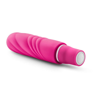 Blush Novelties - Luxe Nimbus Mini Stimulator Bullet Vibrator (Fuchsia) Bullet (Vibration) Non Rechargeable 622624884 CherryAffairs